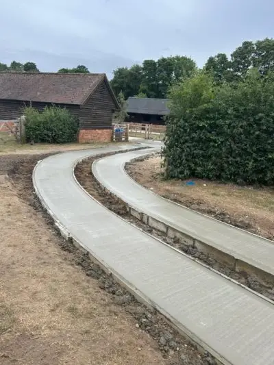 New driveways almost complete for a customer in Bradfield. 💪🔥