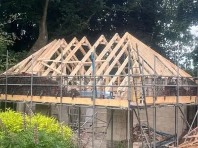 New roof almost done for a ongoing lovely garage ￼ conversion ❤️💪